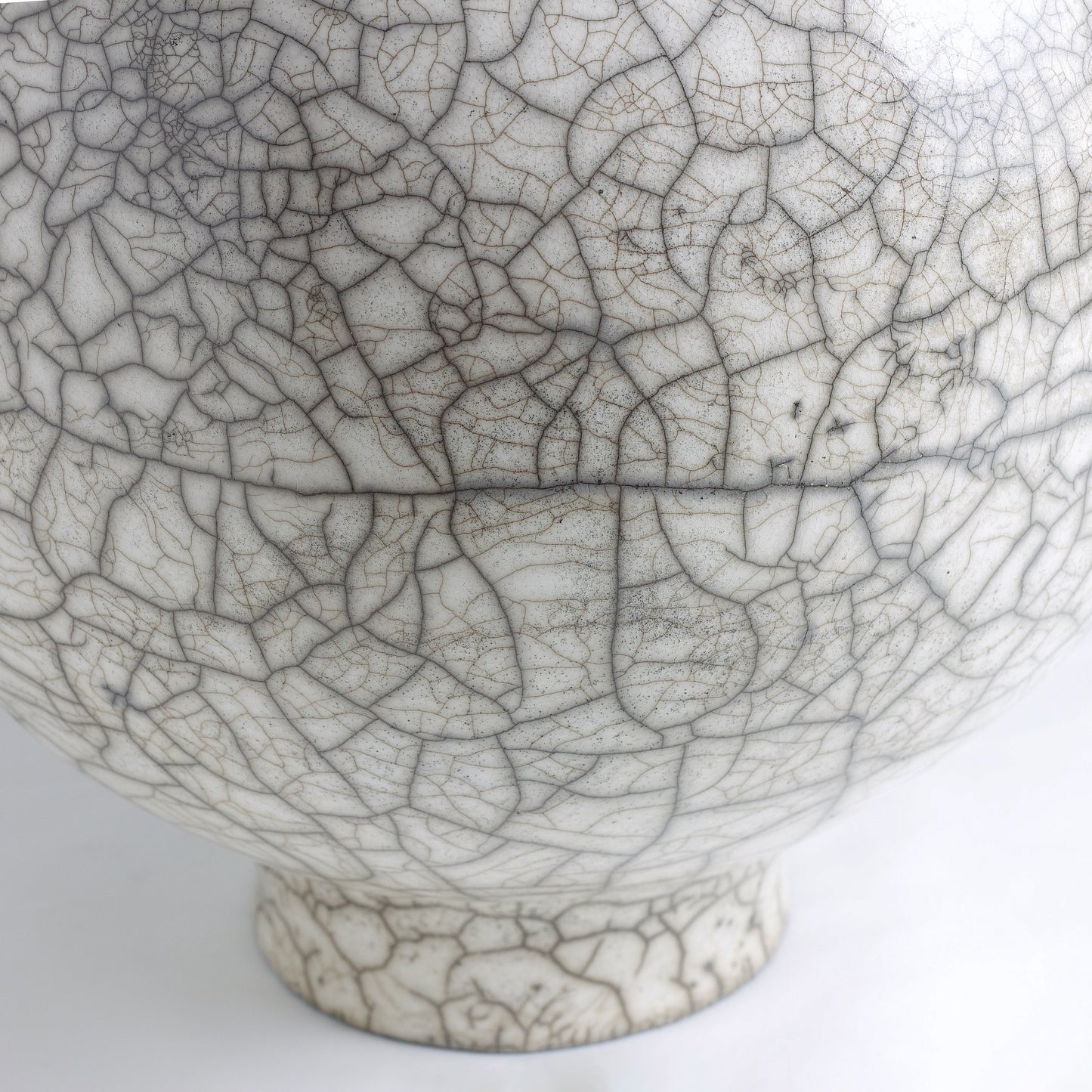 Japanese Modern Minimalist Super Crackle Dome Vase Raku Ceramic White