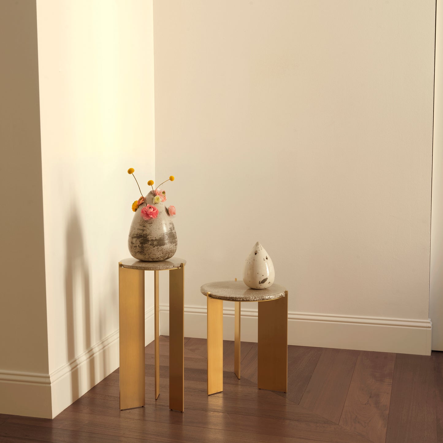 Modern Living Room Coffee Table Y RIRU 42 with Brass Legs and Raku Ceramic Top