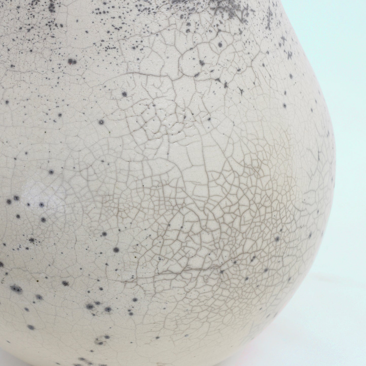 Japanese Modern Essenza O Sculpture Raku Ceramic White Crakle