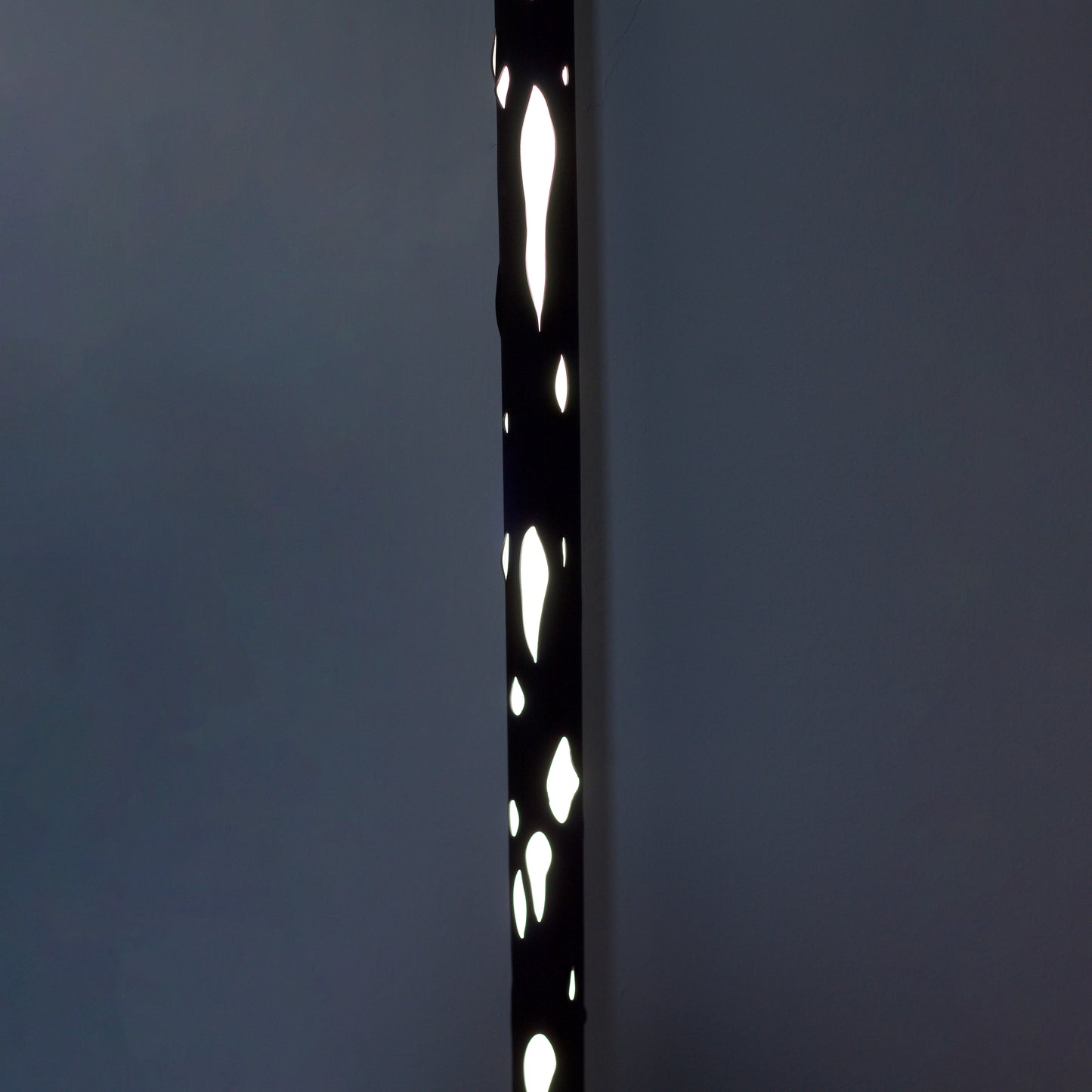 Hikari Minimalist Japanese Light Led Tube Floor or Ceiling Lamp Black