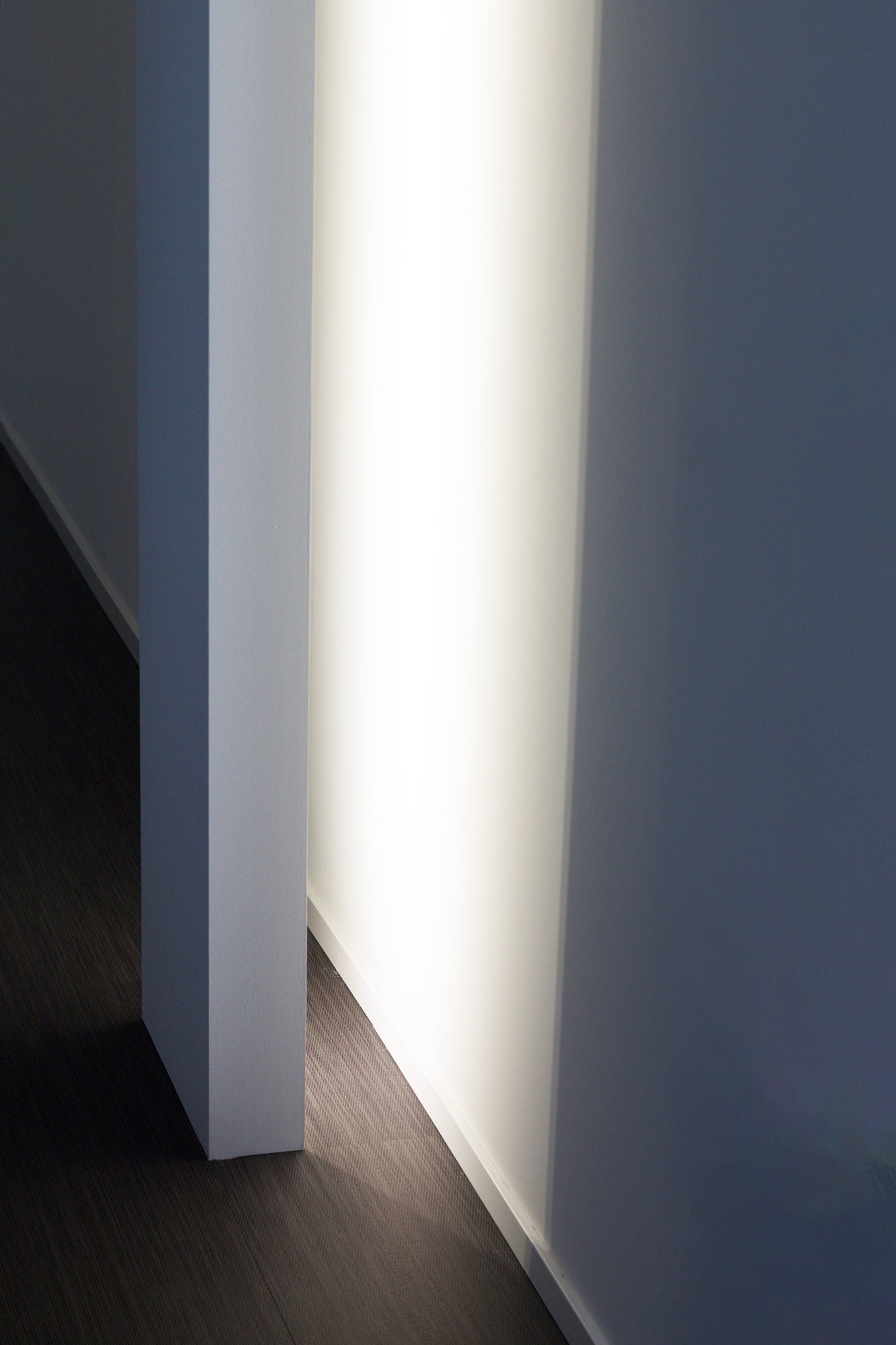 Labyrinth Light Extreme Minimalist Floor Vertical Led Flush Wall Lamp