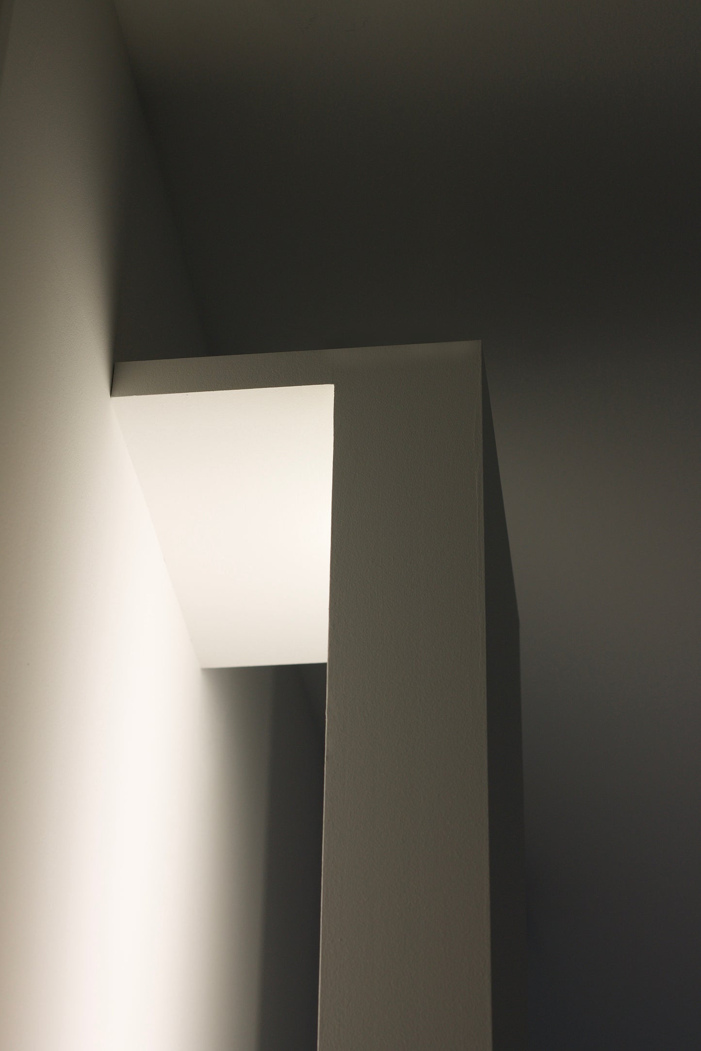 Labyrinth Light Extreme Minimalist Floor Vertical Led Flush Wall Lamp