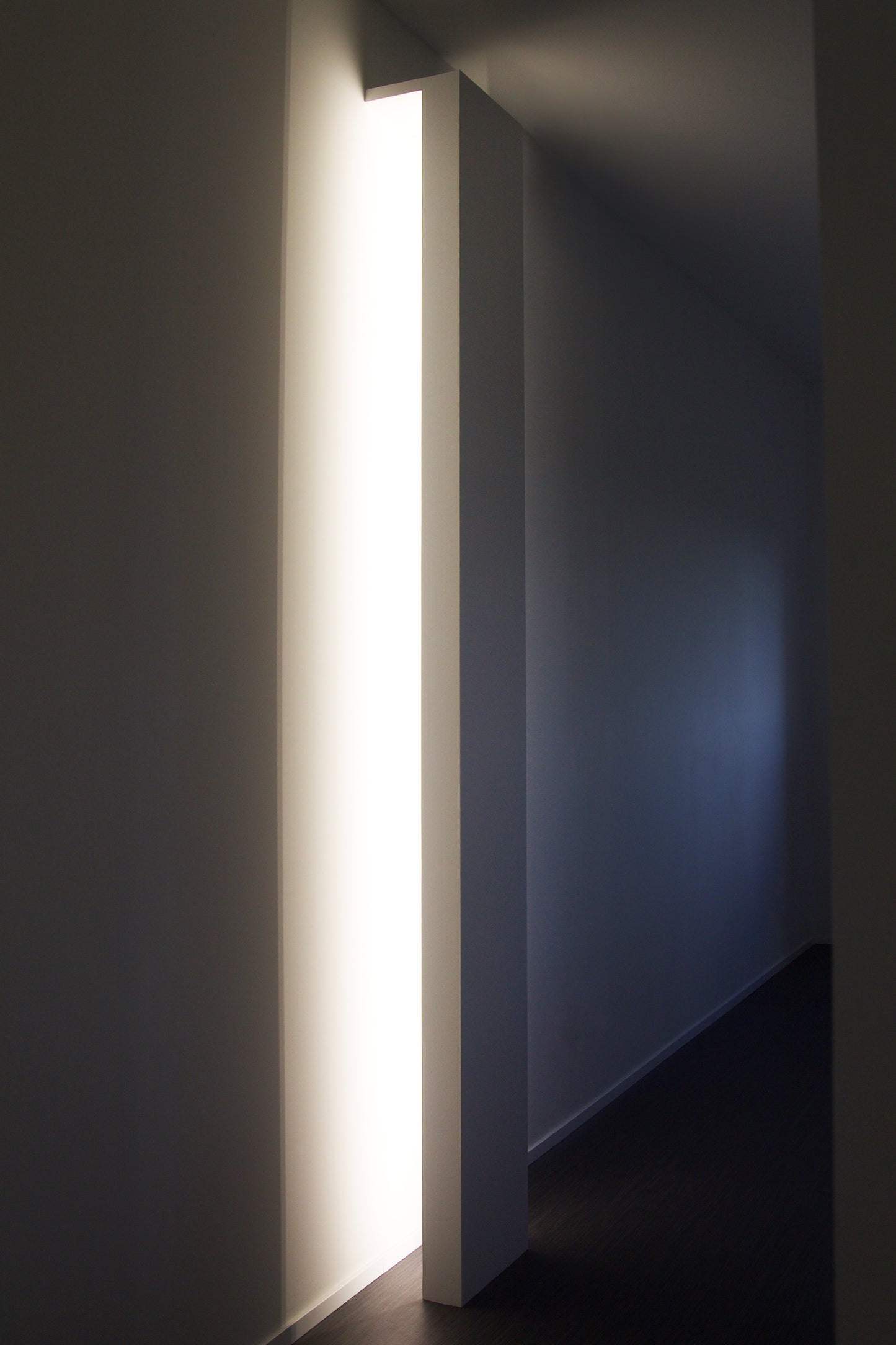 Labyrinth Light Extreme Minimalist Floor Vertical Led Flush Wall Lamp