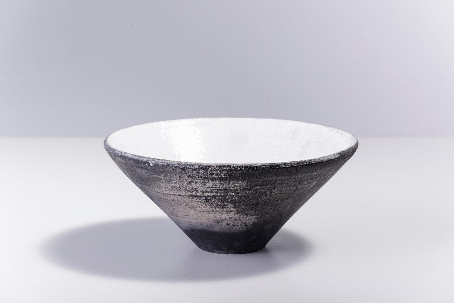 Japanese Wu Large Bowl Raku Ceramics Crackle Black White