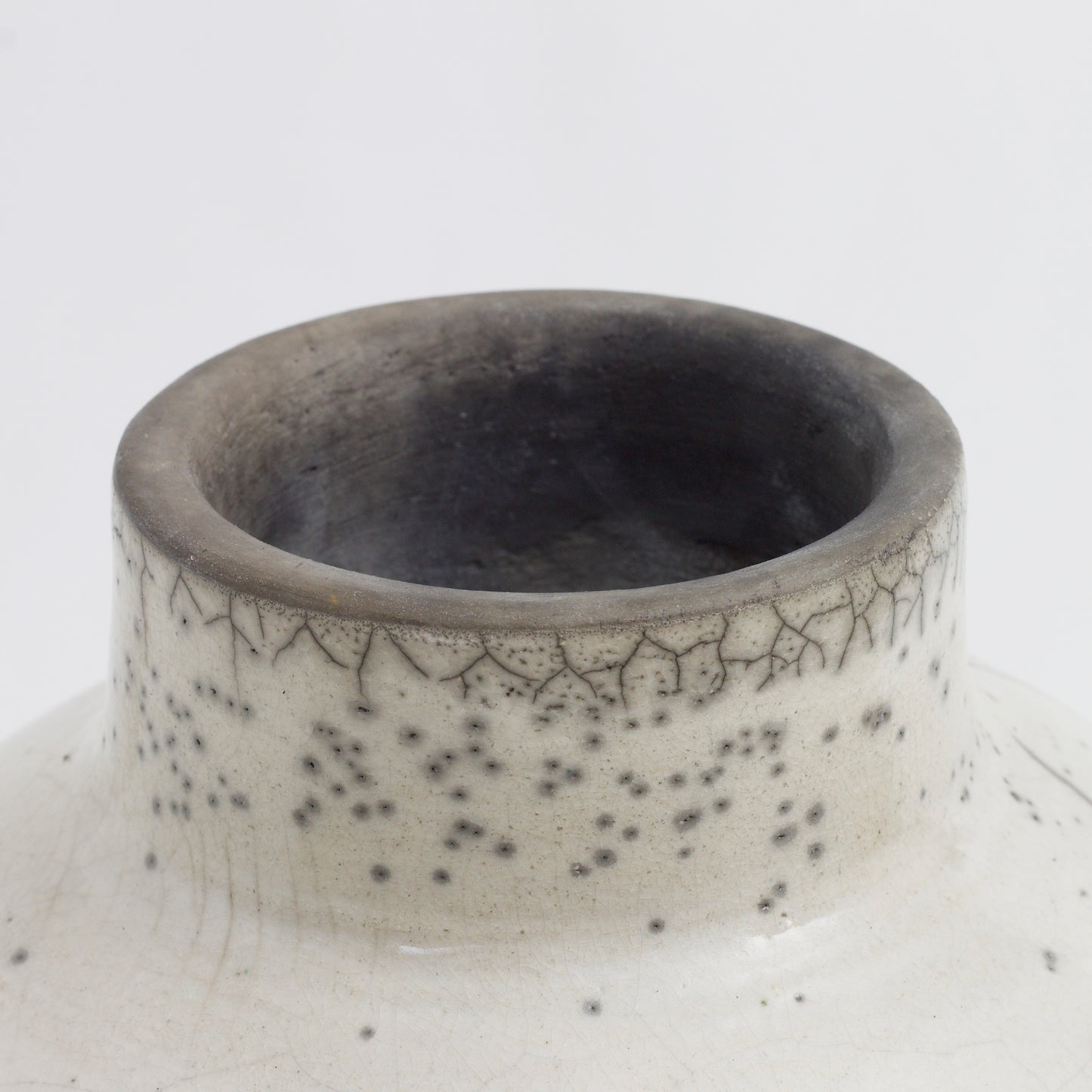 Japanese Modern Minimalist Dome L Vase Raku Ceramic White Crakle