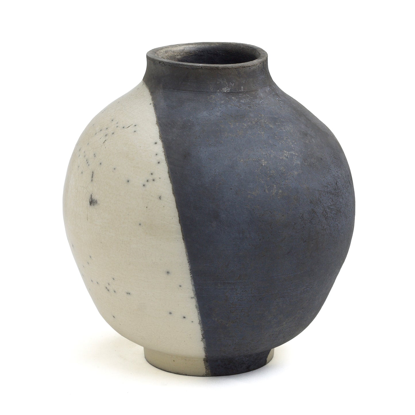 Japanese Modern Minimalist Shadow Sculptures Set Raku Ceramic White Black