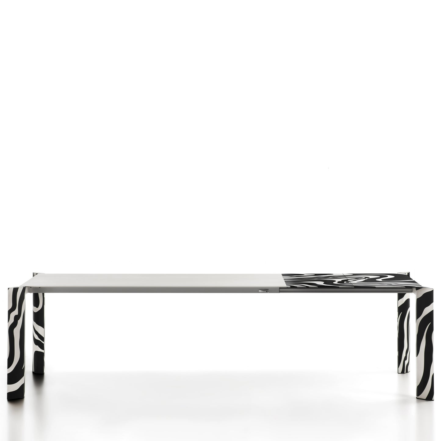 Minimalist Metaverso Table Aluminium Extendable Long Black White